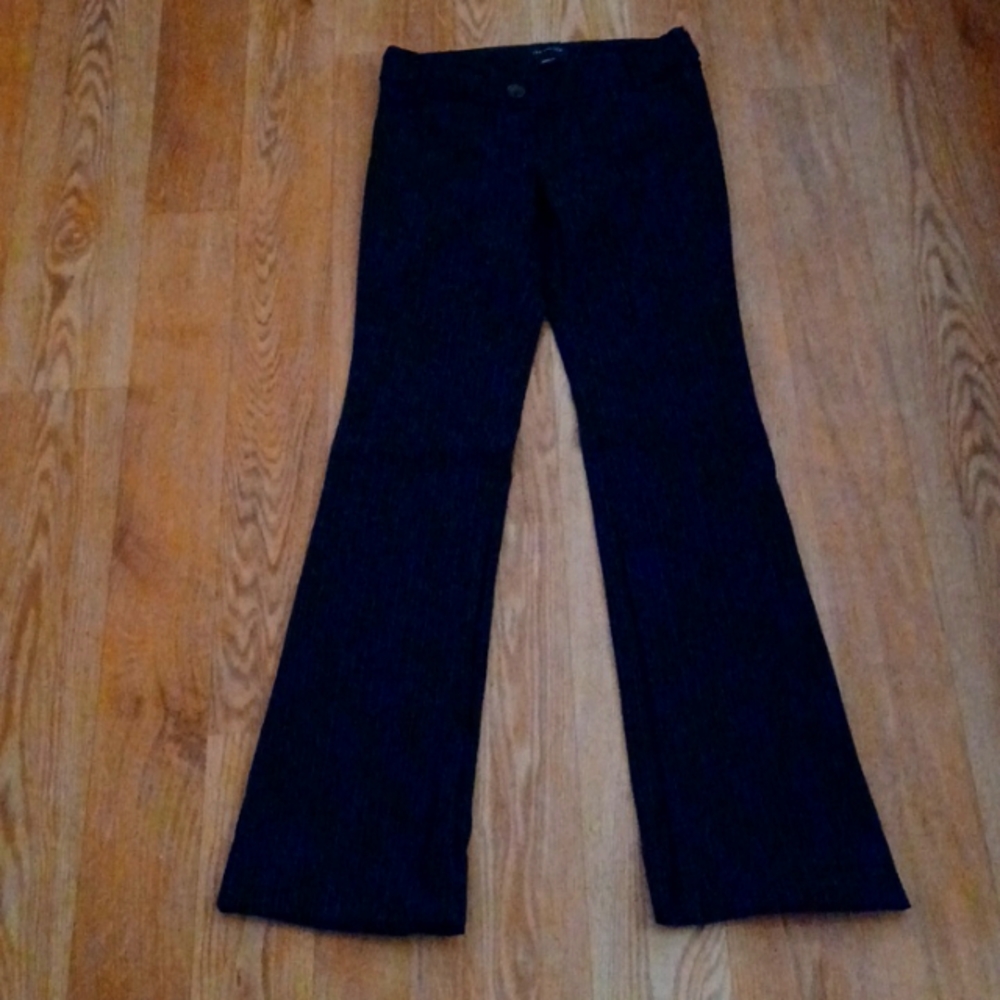 The limited Drew fit size 0 black with small striping